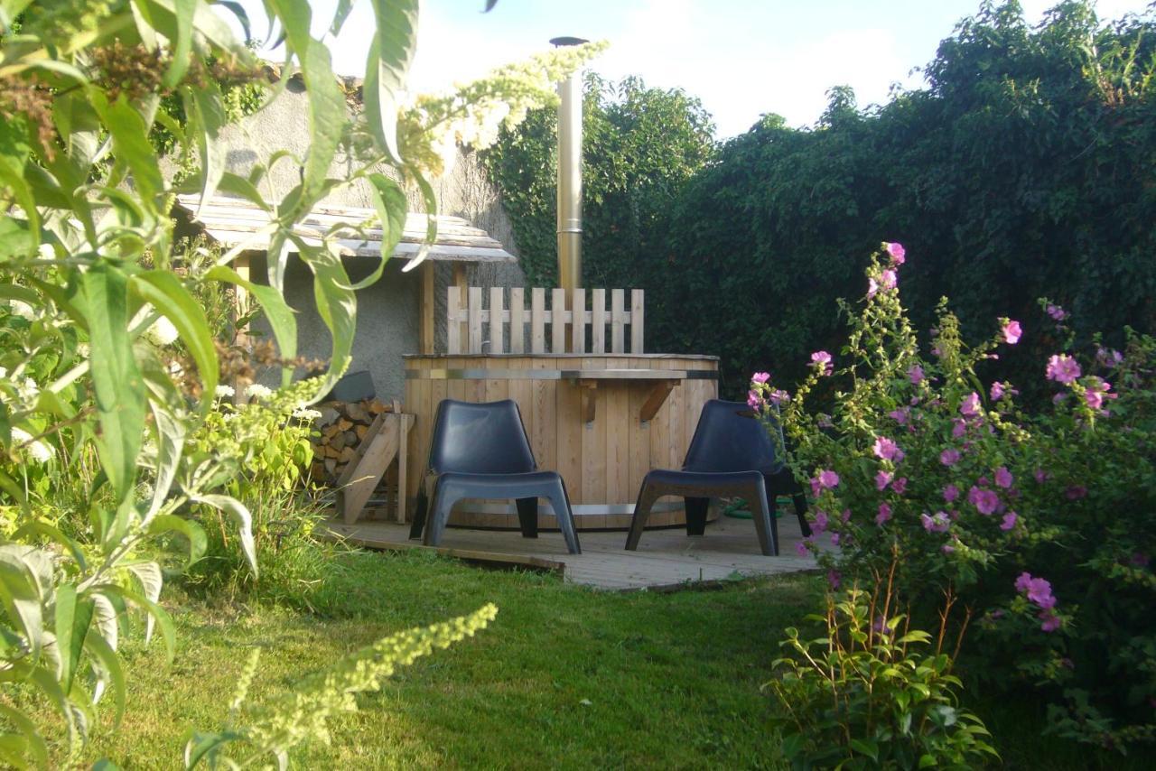 Bed and Breakfast La Paresse En Douce Tours-Sur-Meymont Экстерьер фото